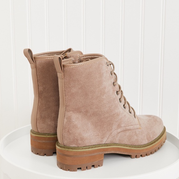 WeeBoo Best of Luck Combat Booties Size 6.5 - Picture 8 of 8